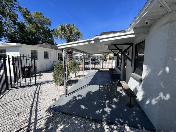 West Tampa Freestanding Building : 2323 W Aileen St, Tampa, FL 33607